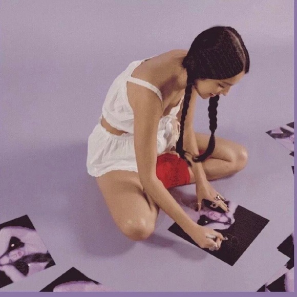 Olivia Rodrigo – Guts Limited Edition SIGNED | Autographed Insert Vinyl 💜 - Picture 7 of 8